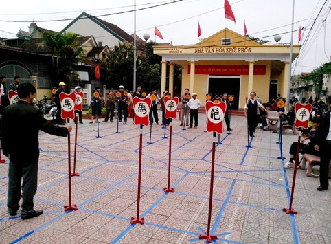 Phường Bắc Hà sôi nổi với các hoạt động kéo co nữ. Thi đấu cờ Thẻ ... cờ Tướng tại phường Bắc Hà