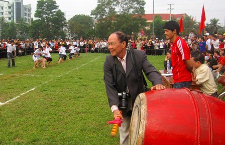 Không khi ngày hội kéo co đầu xuân của người thành phố