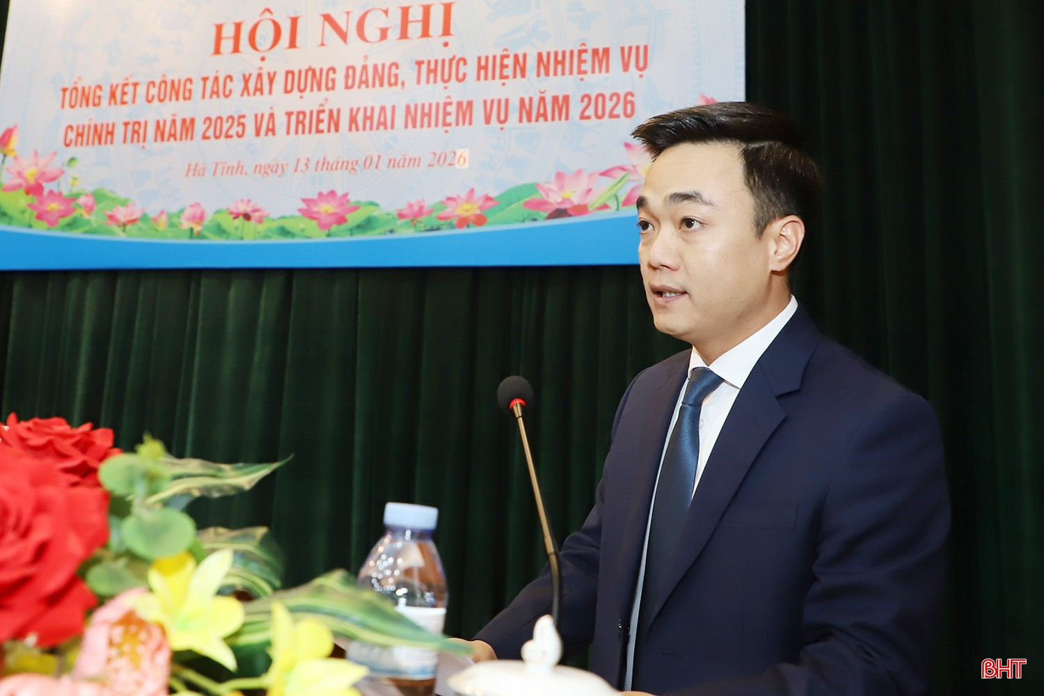 Ông Thiều Đình Long - Trưởng phòng Tổng hợp, Sở Tài chính tham luận về các giải pháp thực hiện mục tiêu tăng trưởng.