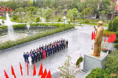 Xây dựng Hà Tĩnh phát triển nhanh, bền vững, vững vàng bước vào kỷ nguyên mới