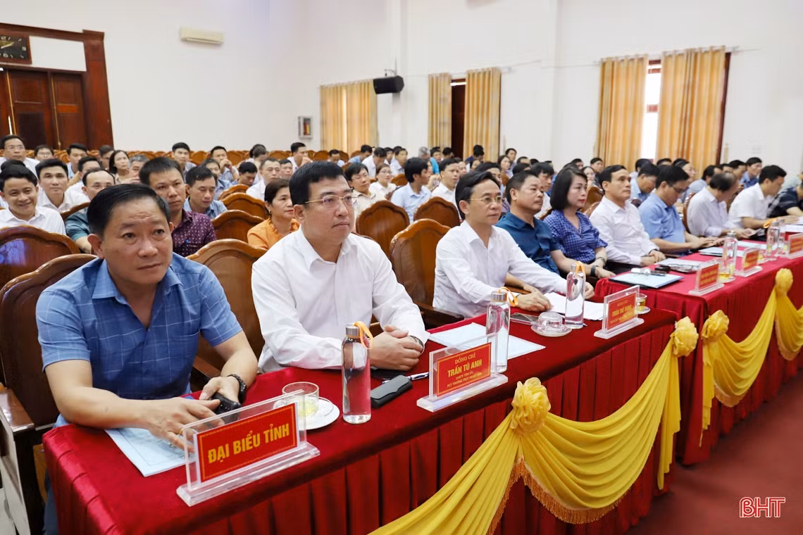 Hương Sơn cần phát huy vai trò người đứng đầu, tạo đột phá trong phát triển KT-XH