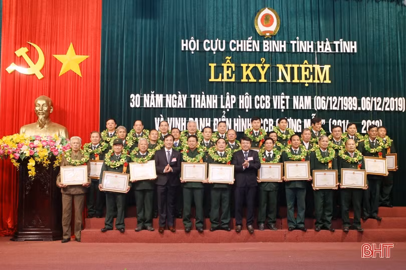 Hà Tĩnh long trọng kỷ niệm 30 năm thành lập Hội Cựu chiến binh và vinh danh điển hình
