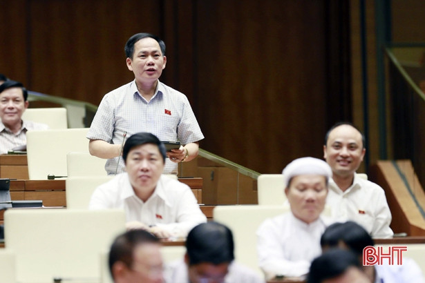 Đại biểu Hà Tĩnh chất vấn việc nhà mạng gây khó người dùng khi chuyển mạng giữ nguyên số