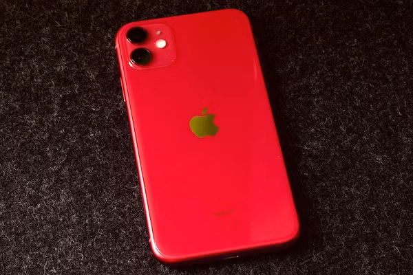 Vừa mở bán, iPhone 11 đã có hàng cũ tại Việt Nam