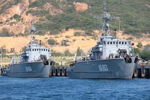 Ngạc nhiên chiến hạm vỏ gỗ của Hải quân Việt Nam