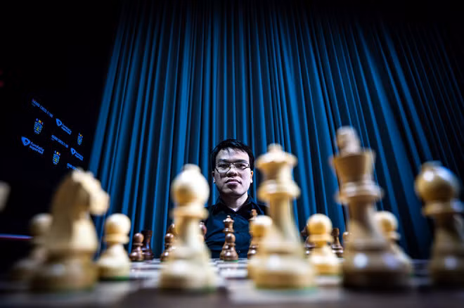 Lê Quang Liêm đánh bại kỳ thủ vĩ đại nhất cờ vua Ấn Độ