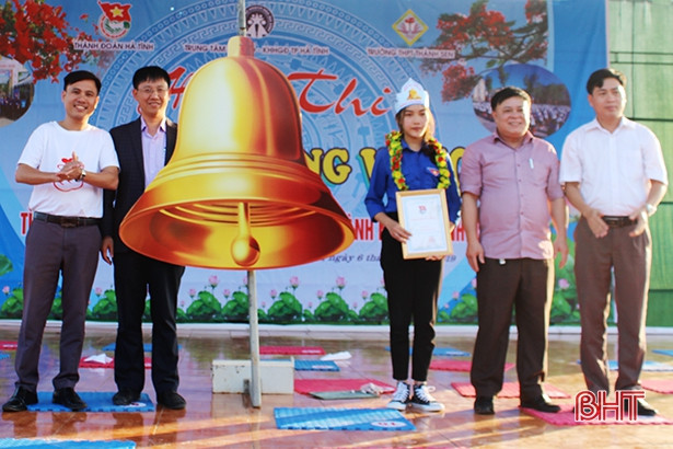 Học sinh trung học “rung chuông vàng” tìm hiểu sức khỏe sinh sản