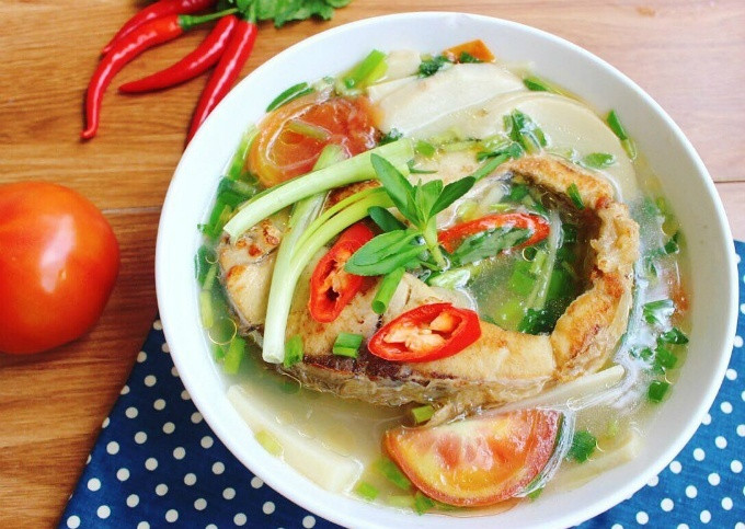 Chua chua canh cá nấu măng tươi cho ngày se lạnh