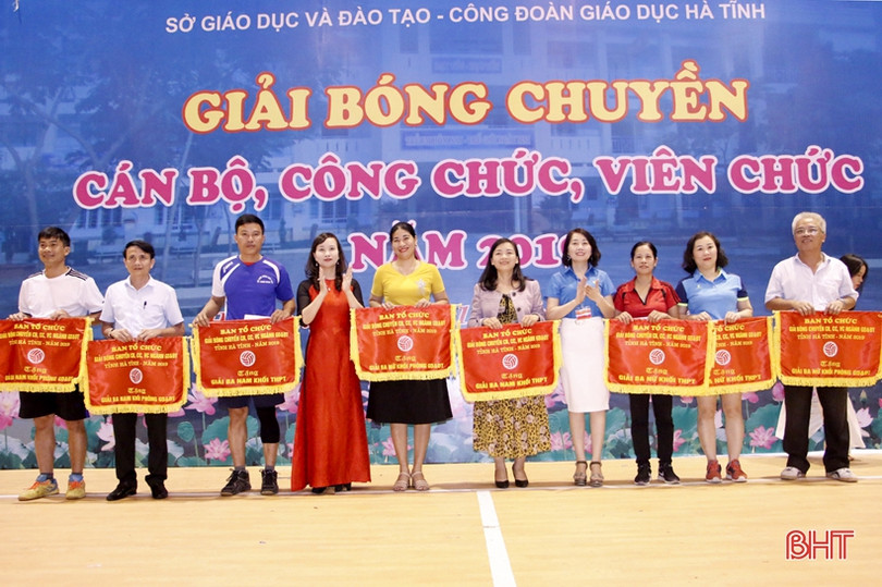 Ấn tượng Giải Bóng chuyền ngành GD&ĐT Hà Tĩnh năm 2019