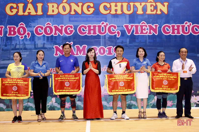 Ấn tượng Giải Bóng chuyền ngành GD&ĐT Hà Tĩnh năm 2019