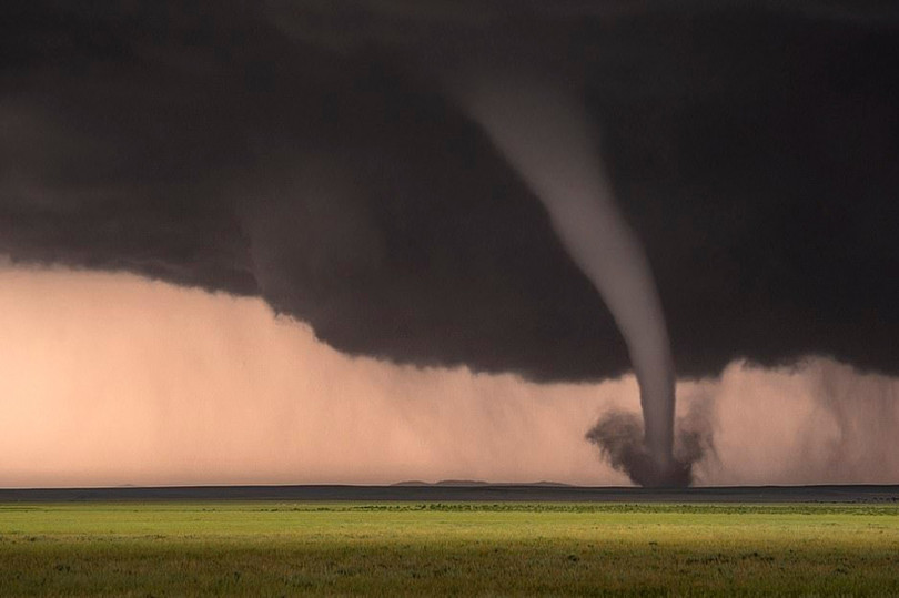 Người dành 40 năm săn đuổi những cơn lốc xoáy, siêu bão ảnh 3 Người dành 40 năm săn đuổi những cơn lốc xoáy, siêu bão