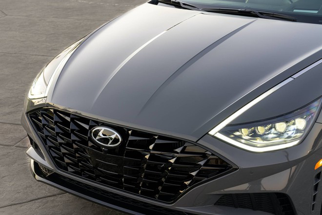 Hyundai Sonata 2020 đắt hơn bản cũ, thêm trang bị