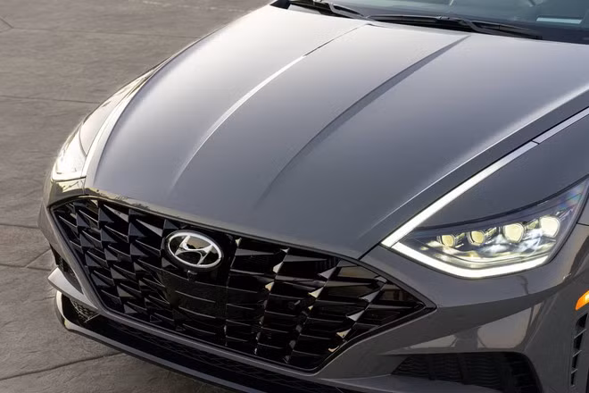 Hyundai Sonata 2020 đắt hơn bản cũ, thêm trang bị