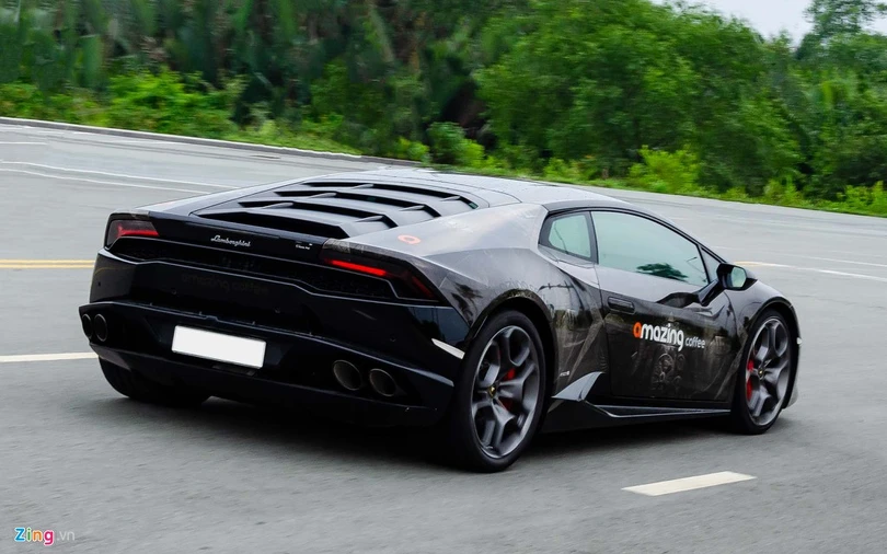 Lamborghini Huracan LP 610-4 chính hãng đầu tiên Việt Nam tái xuất