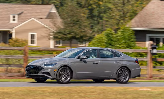 Hyundai Sonata 2020 đắt hơn bản cũ, thêm trang bị