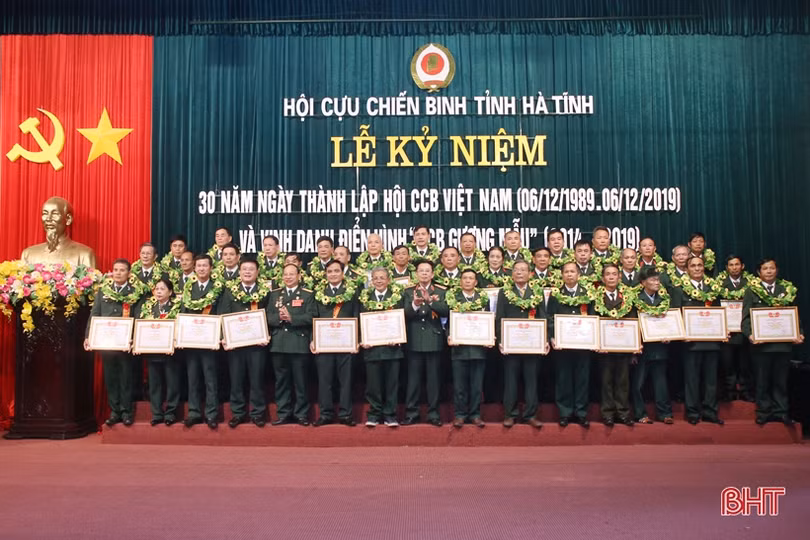 Hà Tĩnh long trọng kỷ niệm 30 năm thành lập Hội Cựu chiến binh và vinh danh điển hình