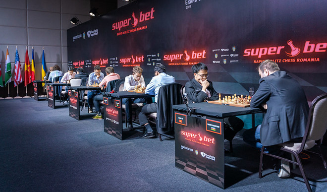 Lê Quang Liêm đánh bại kỳ thủ vĩ đại nhất cờ vua Ấn Độ