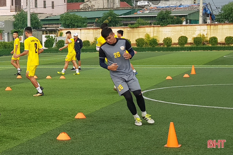 Thầy trò HLV Phạm Minh Đức hội quân chuẩn bị cho V.League 2020