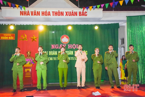 Tưng bừng ngày hội Đại đoàn kết toàn dân tộc ở thôn Xuân Bắc