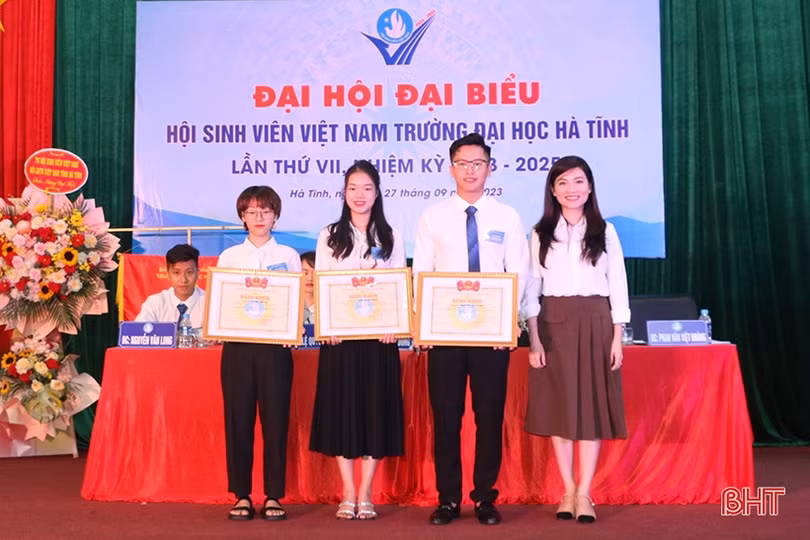 Xây dựng môi trường phát triển toàn diện cho sinh viên Trường Đại học Hà Tĩnh