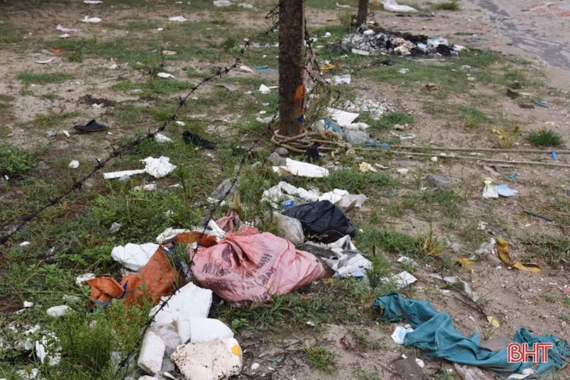 “Nhếch nhác” ở khu neo đậu tránh trú bão Cửa Khẩu - Kỳ Hà