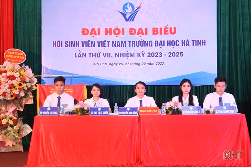 Xây dựng môi trường phát triển toàn diện cho sinh viên Trường Đại học Hà Tĩnh