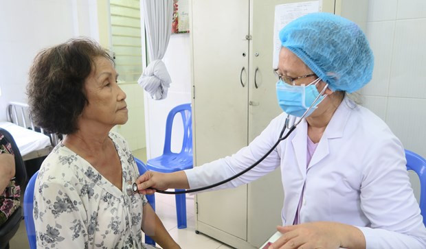Tuổi thọ trung bình của người Việt là hơn 73 tuổi nhưng kèm nhiều bệnh hình ảnh 2 Tuổi thọ trung bình của người Việt là hơn 73 tuổi nhưng kèm nhiều bệnh