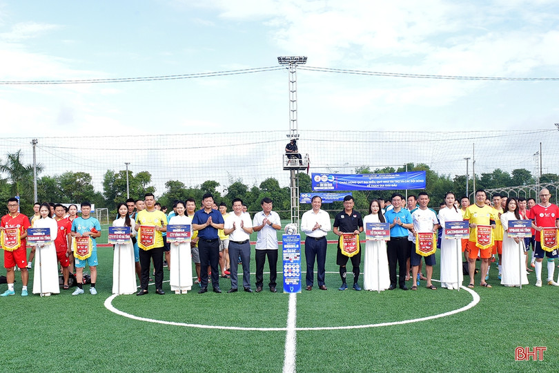 VPBank vô địch Giải Bóng đá Doanh nghiệp - Doanh nhân Hà Tĩnh