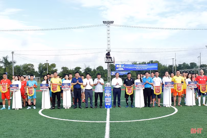 VPBank vô địch Giải Bóng đá Doanh nghiệp - Doanh nhân Hà Tĩnh