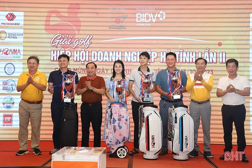 Giải Golf Hiệp hội Doanh nghiệp Hà Tĩnh huy động 100 triệu đồng ủng hộ Quỹ Tấm lòng vàng