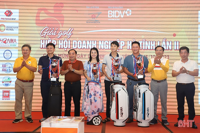 Giải Golf Hiệp hội Doanh nghiệp Hà Tĩnh huy động 100 triệu đồng ủng hộ Quỹ Tấm lòng vàng