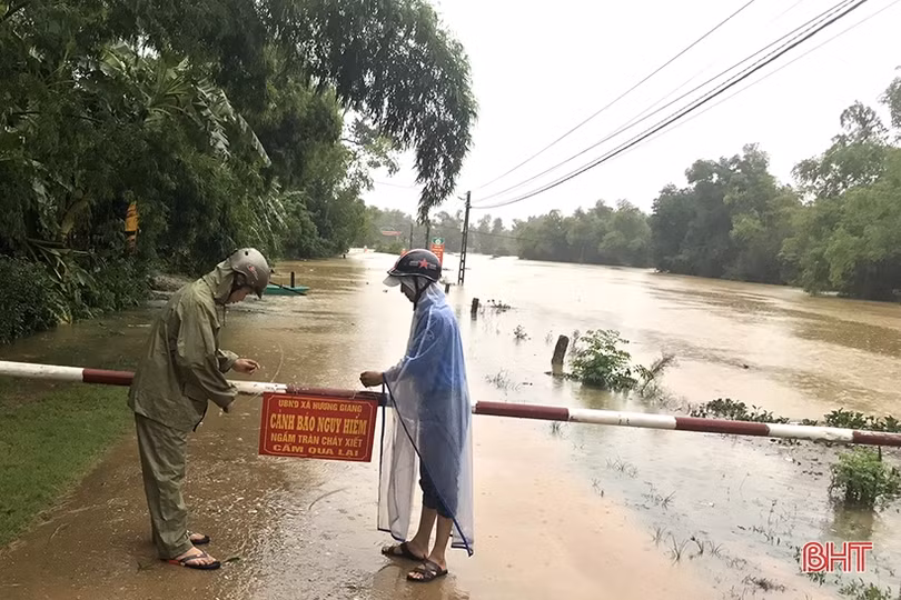 Mưa lớn, Thủy điện Hố Hô xả tràn lưu lượng 1.380 m<sup>3</sup>/giây