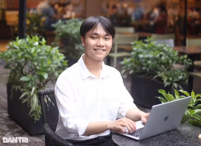 Nam sinh Hà Tĩnh thủ khoa đầu ra toàn khóa Bách khoa Hà Nội