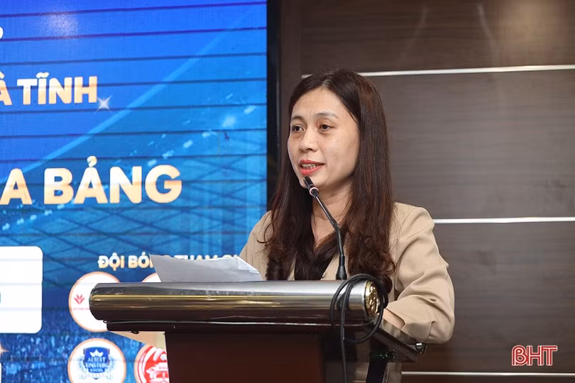 12 đội tranh cúp vô địch Giải Bóng đá Doanh nghiệp - Doanh nhân Hà Tĩnh