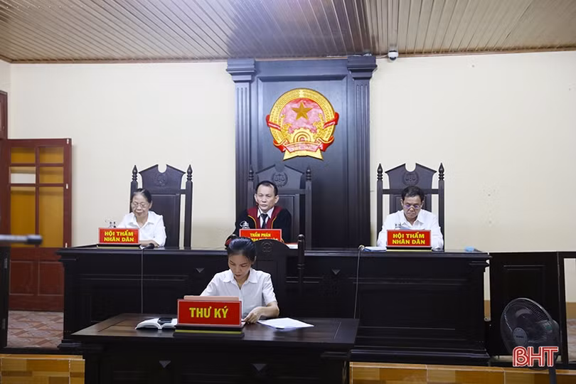 Chưa được xóa án tích vẫn tiếp tục trộm cắp tài sản