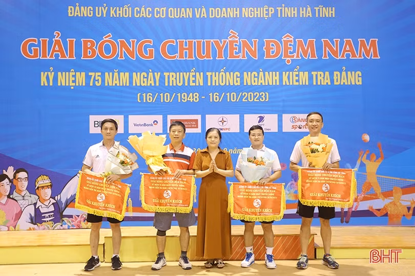 Khối Văn hóa - xã hội vô địch Giải Bóng chuyền kỷ niệm ngành Kiểm tra Đảng