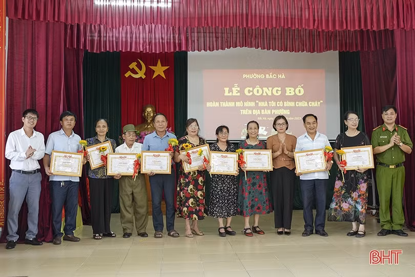 Phường trung tâm ở TP Hà Tĩnh có 100% hộ dân trang bị bình chữa cháy