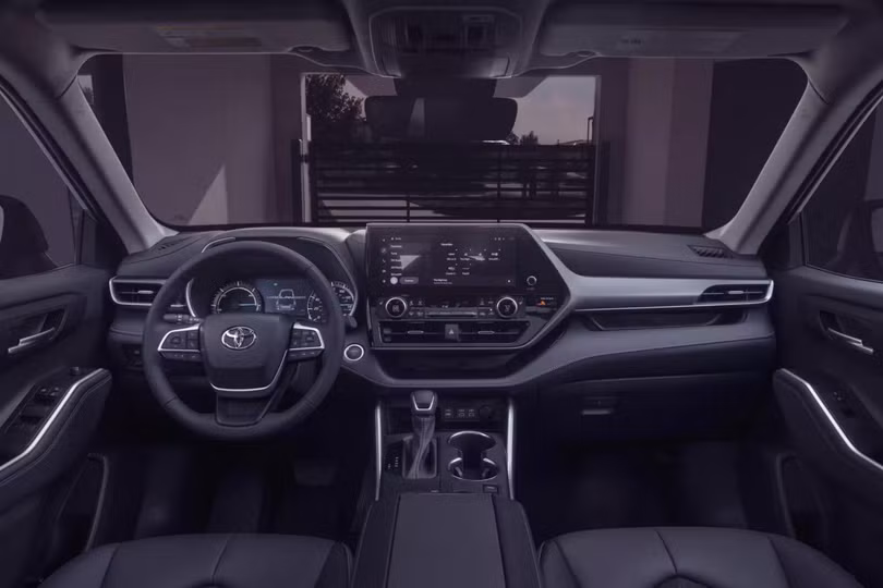 Toyota Highlander 2024 thêm phiên bản mới thể thao hơn, tăng giá bán