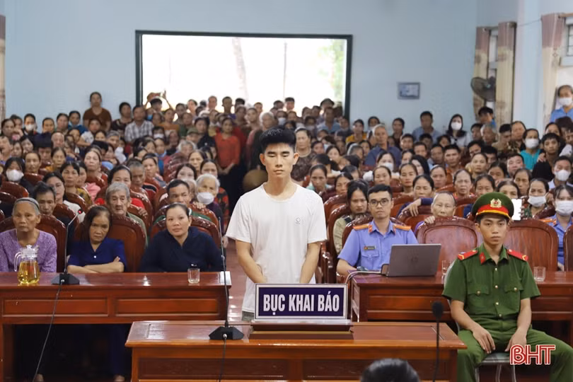 Xét xử phi công phóng hỏa hủy hoại tài sản của người tình 