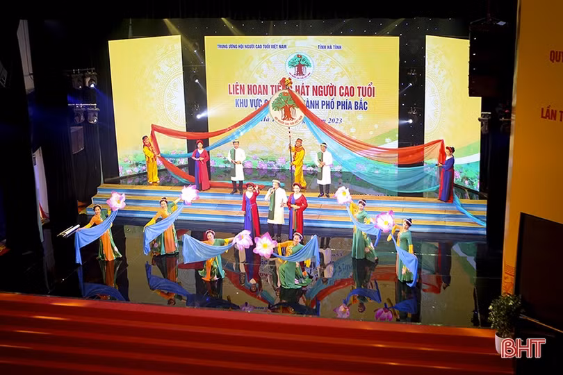 Người cao tuổi Hà Tĩnh - Cây cao bóng cả, gốc rễ vững bền