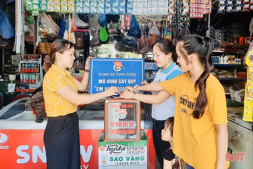 Các cấp bộ Đoàn Hà Tĩnh tặng gần 5.000 suất quà Trung thu cho trẻ em