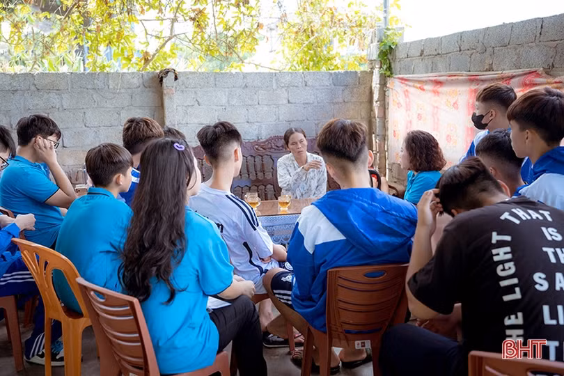 Gieo mầm yêu thương từ những hành động nhỏ