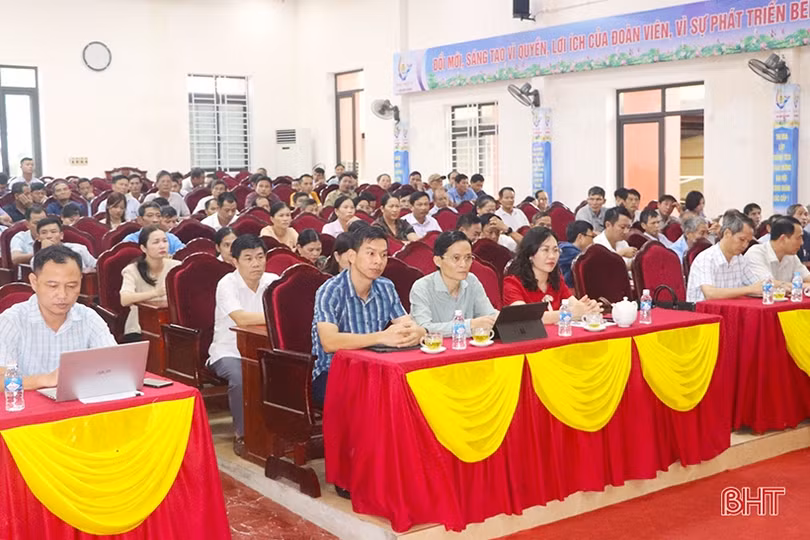 Nâng cao kiến thức cho cán bộ phụ trách nông thôn mới ở Vũ Quang