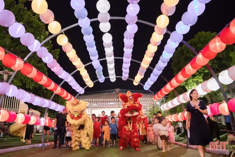 “Chuyện mùa trăng” của học sinh Trường Mầm non Trung Kiên