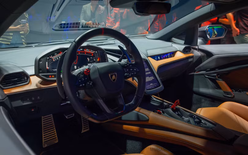 Lamborghini Revuelto ra mắt tại Singapore có giá đắt nhất Đông Nam Á