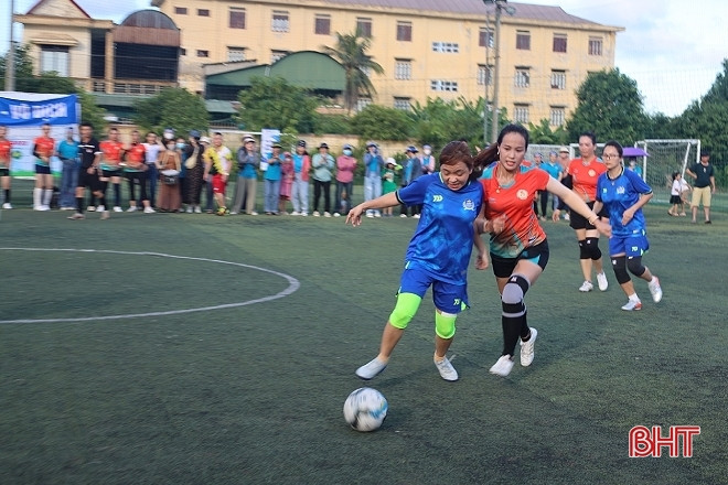 Khối tiểu học vô địch Giải Bóng đá nữ thanh niên, đoàn viên công đoàn TP Hà Tĩnh
