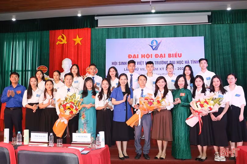 Xây dựng môi trường phát triển toàn diện cho sinh viên Trường Đại học Hà Tĩnh