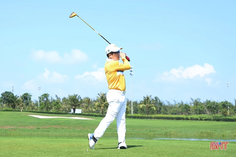 Giải Golf Hiệp hội Doanh nghiệp Hà Tĩnh huy động 100 triệu đồng ủng hộ Quỹ Tấm lòng vàng