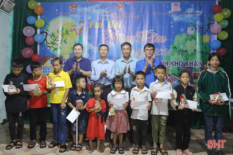 Đêm “Vui hội trăng rằm” của trẻ em nghèo Kỳ Thượng