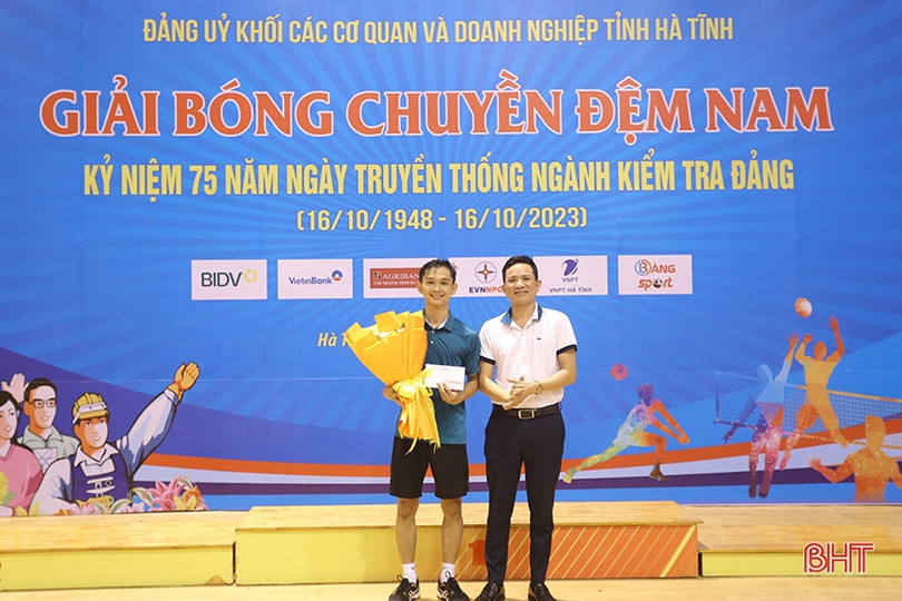 Khối Văn hóa - xã hội vô địch Giải Bóng chuyền kỷ niệm ngành Kiểm tra Đảng